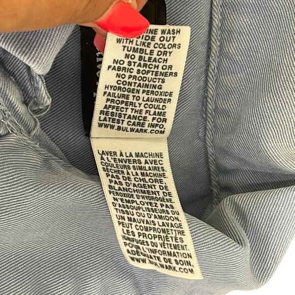 Bulwark FR Long Sleeve Button Up Shirt Sz M Blue Fire Flame Resistant Work Weld - Picture 4 of 7